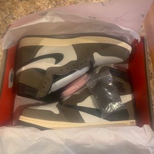 Travis Scott Jordan 1